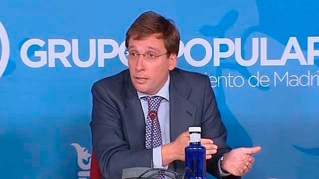 El PP acusa a Carmena de repartir dinero "entre amiguetes" y de aumentar la "red clientelar"