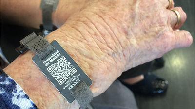 Madrid asignará 5.000 pulseras a personas mayores con demencia o Alzheimer