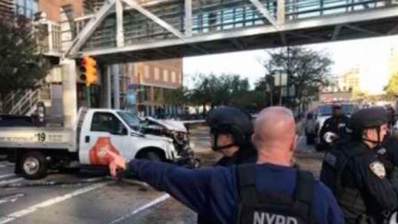 Imágenes del atentado terrorista que ha causado al menos ocho muertos en el sur de Nueva York