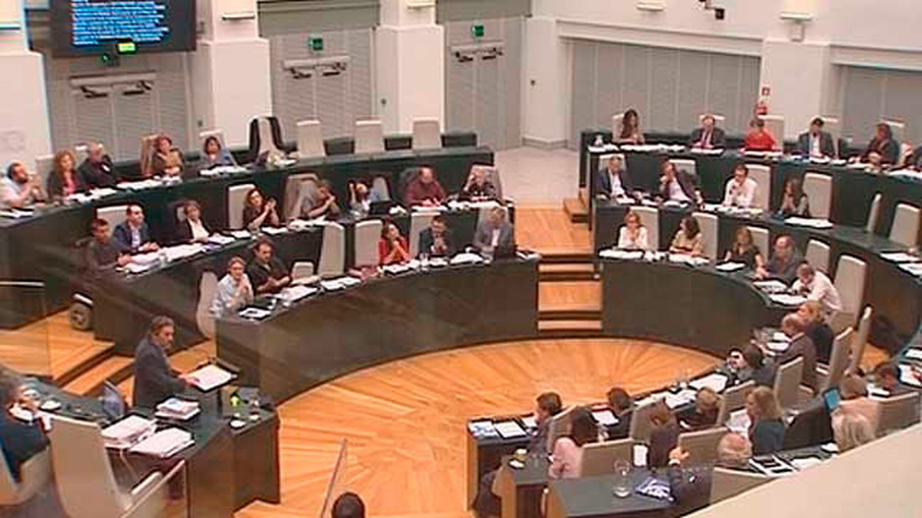 Ahora Madrid no condena el "golpe a la democracia" de la declaración unilateral de independencia