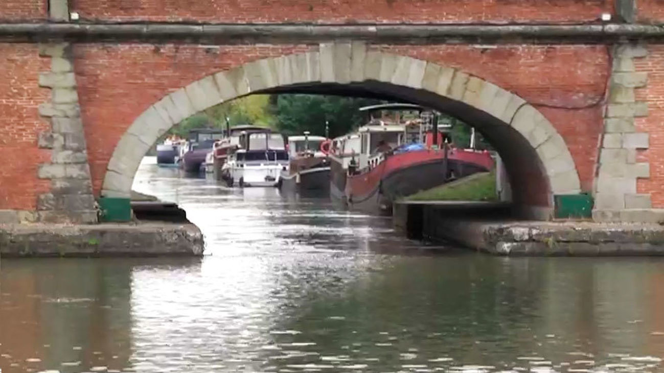El canal de Midi es el canal navegable en uso más antiguo de Europa