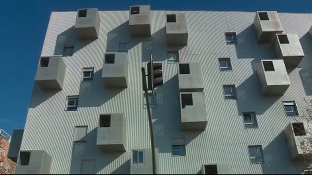 El Ayuntamiento demandará a Botella por la venta de pisos de la Empresa Municipal