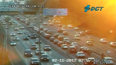 Varios accidentes han complicado la hora punta en las carreteras madrileñas