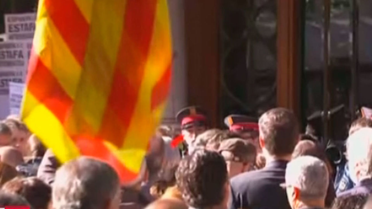 Podem aprueba ir en coalición con partido de Ada Colau