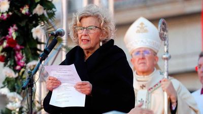 Carmena renueva el Voto de la Villa en el festivo Día de la Almudena