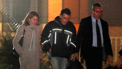 González pasa su primera noche fuera de prisión después de 200 días