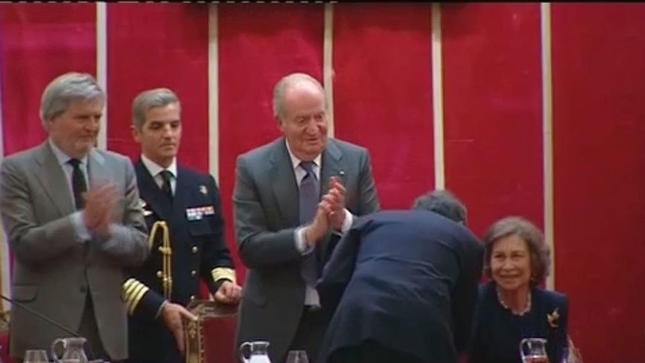 Medalla de Honor de la Academia de Bellas Artes al Teatro Real