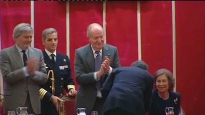 Medalla de Honor de la Academia de Bellas Artes al Teatro Real