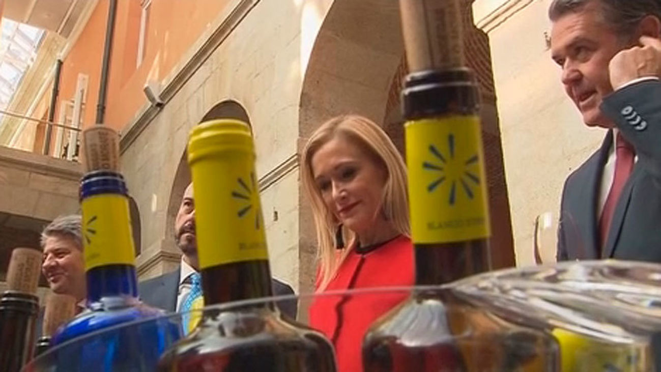 Cifuentes destaca la creciente pujanza del sector vitivinícola en Madrid
