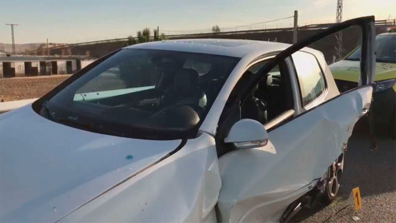 Fallece una mujer arrollada al bajarse de su coche en la M-111