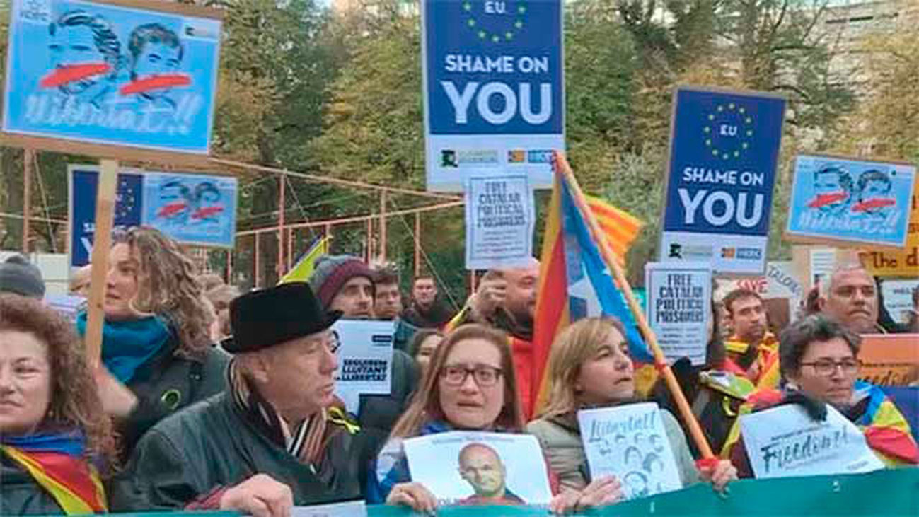 ANC y Ómnium Cultural fletan 5 aviones para manifestarse el 7 de diciembre en Bruselas