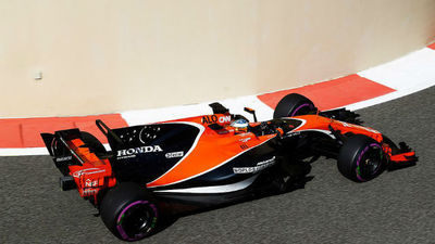 GP Abu Dabi: Alonso, 10º; Hamilton por delante de Vettel