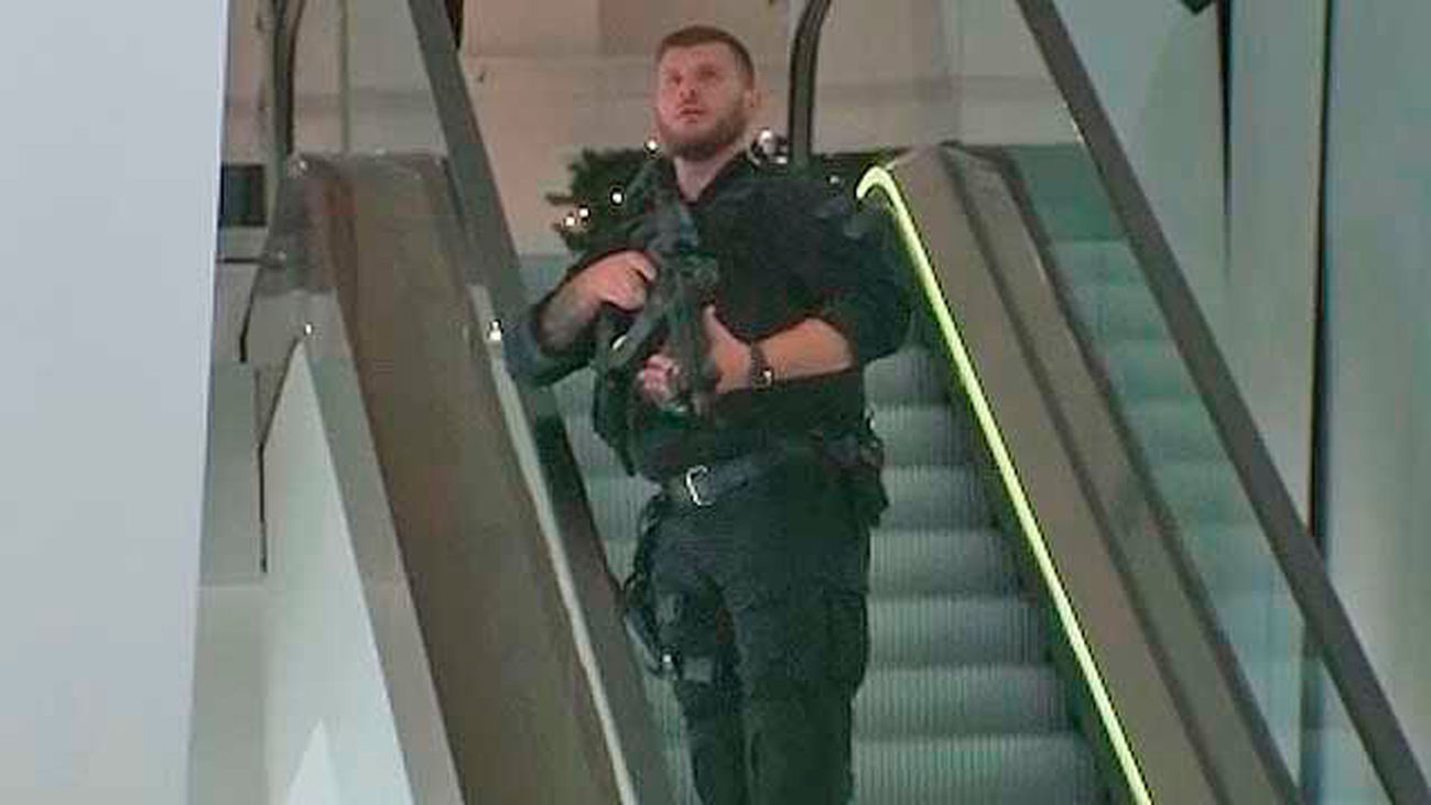 La policía cierra la estación de Oxford Circus en Londres por una falsa alarma de tiroteo