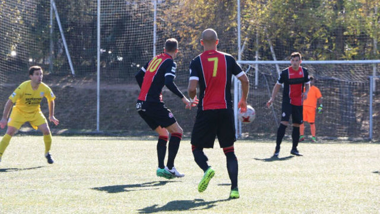 Vuelve a ver Unión Adarve Barrio del Pilar - Club Deportivo Artístico Navalcarnero