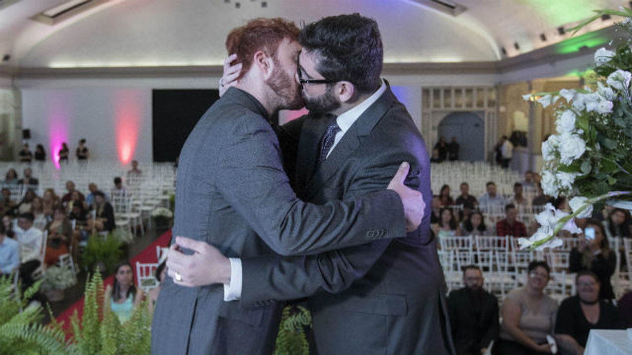 La alcaldía de Sao Paulo organiza el primer casamiento homosexual colectivo