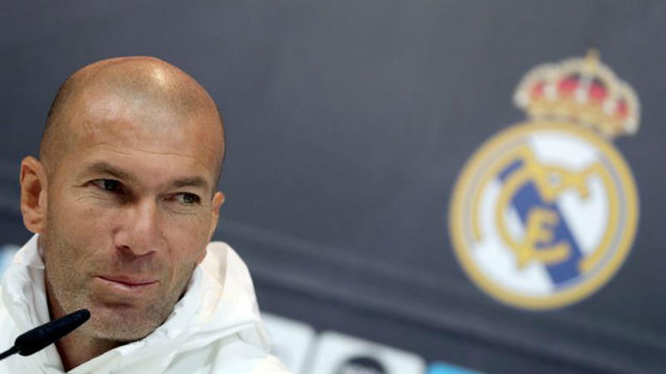 Zidane: "En invierno no se irá nadie. ¿Fichajes? Puede pasar..."
