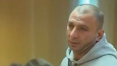 Juzgan a un acusado de apuñalar a su mujer por celos