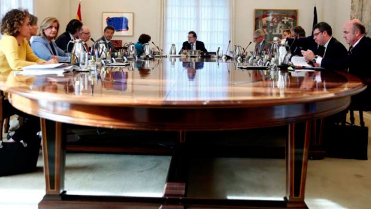 El Gobierno ve atajada la "patraña" independentista tras un mes del 155