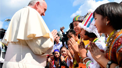 El Papa Francisco inicia la primera visita de un pontífice a Birmania