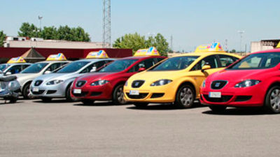 La DGT fija servicios mínimos del 50% tras no llegar a un acuerdo con los examinadores