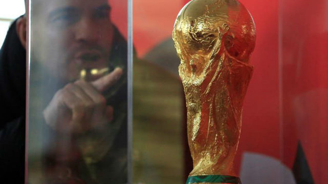 El trofeo de la copa del mundo llega al Palacio del Kremlin