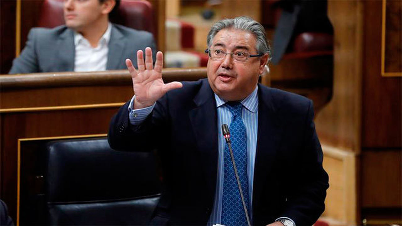 Zoido anuncia que la equiparación salarial de Guardia Civil y Policía comenzará en los próximos presupuestos