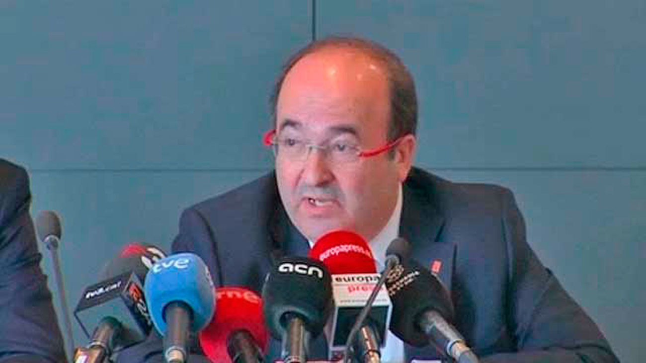 Iceta propone ahora una Hacienda federal que recaude los impuestos de Cataluña