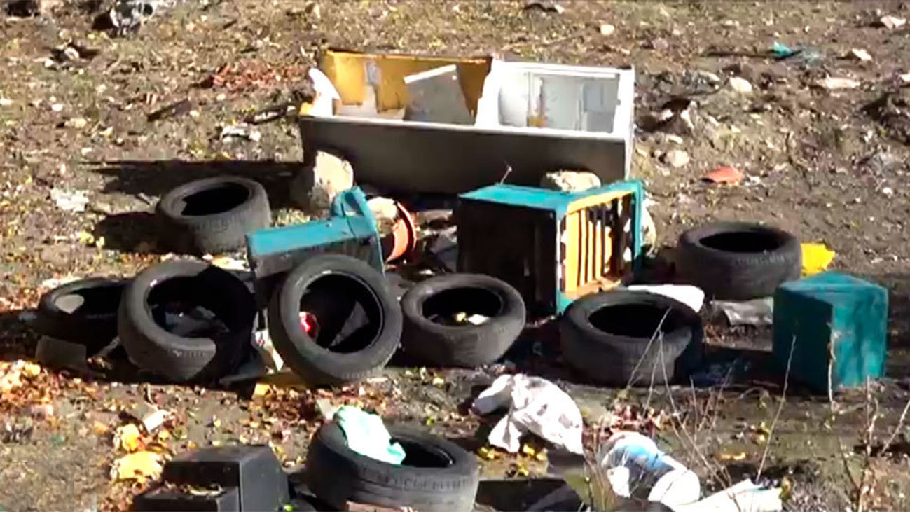 Hartos del vertido ilegal de basura en San Fernado de Henares