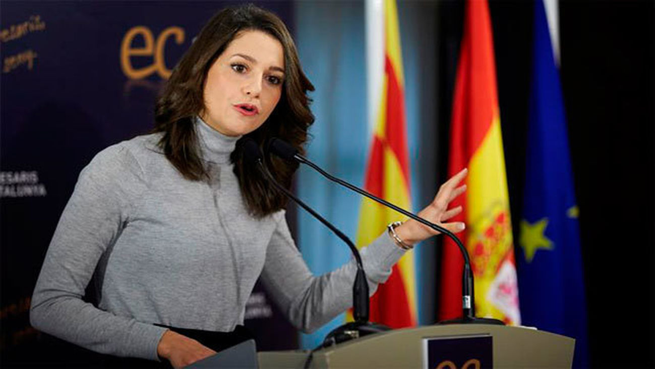 Arrimadas: "Solo una España reformada podrá seguir unida"