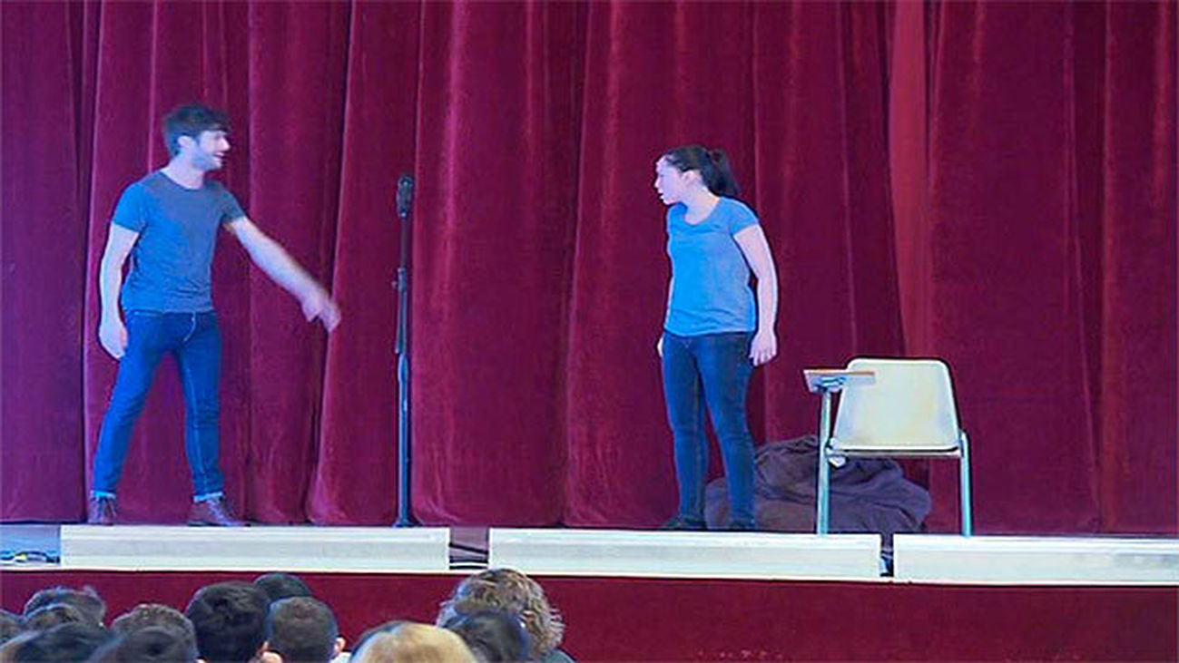 Una obra de teatro sobre Jokin recorre 41 colegios para combatir el acoso