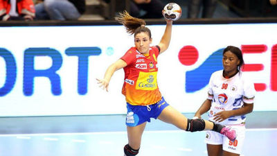 28-24. Las Guerreras superan con nota el debut en el Mundial ante Angola