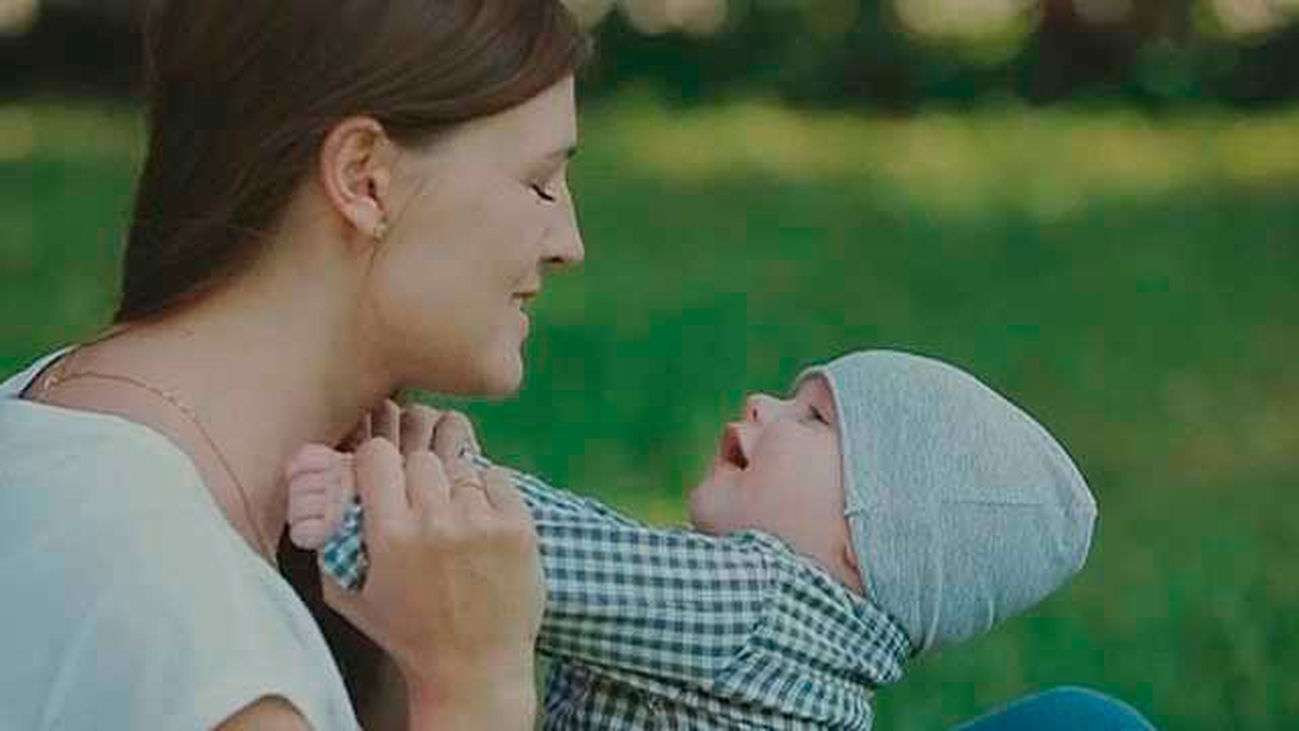 Lanzan una  campaña para alertar sobre el peligro de zarandear a los bebés