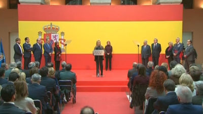 Cifuentes dice que no se debe cambiar la Constitución desde la división o intereses espurios