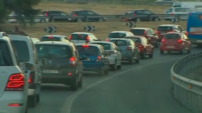 Retenciones en las salidas de las grandes ciudades en el inicio del puente