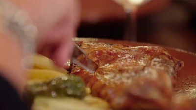 Y al cocinero se le fue la mano en la sal...