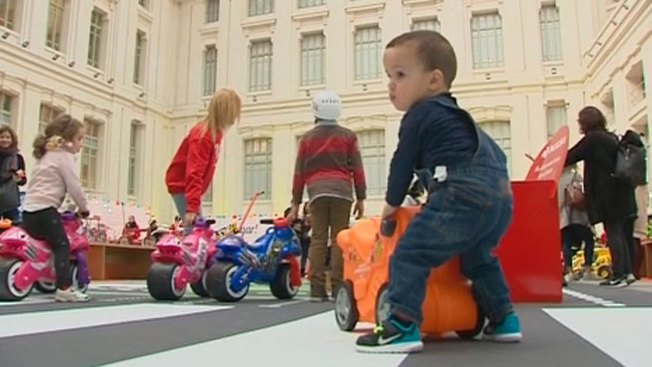Exposición interactiva en el Palacio de Cibeles con más de 900 juguetes emblemáticos