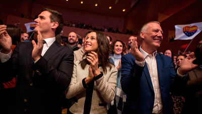 Arrimadas pide votar con "las mismas ganas e ilusión" que con la Constitución