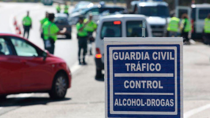 Tráfico hará 20.000 controles diarios de alcohol y drogas antes de Navidades