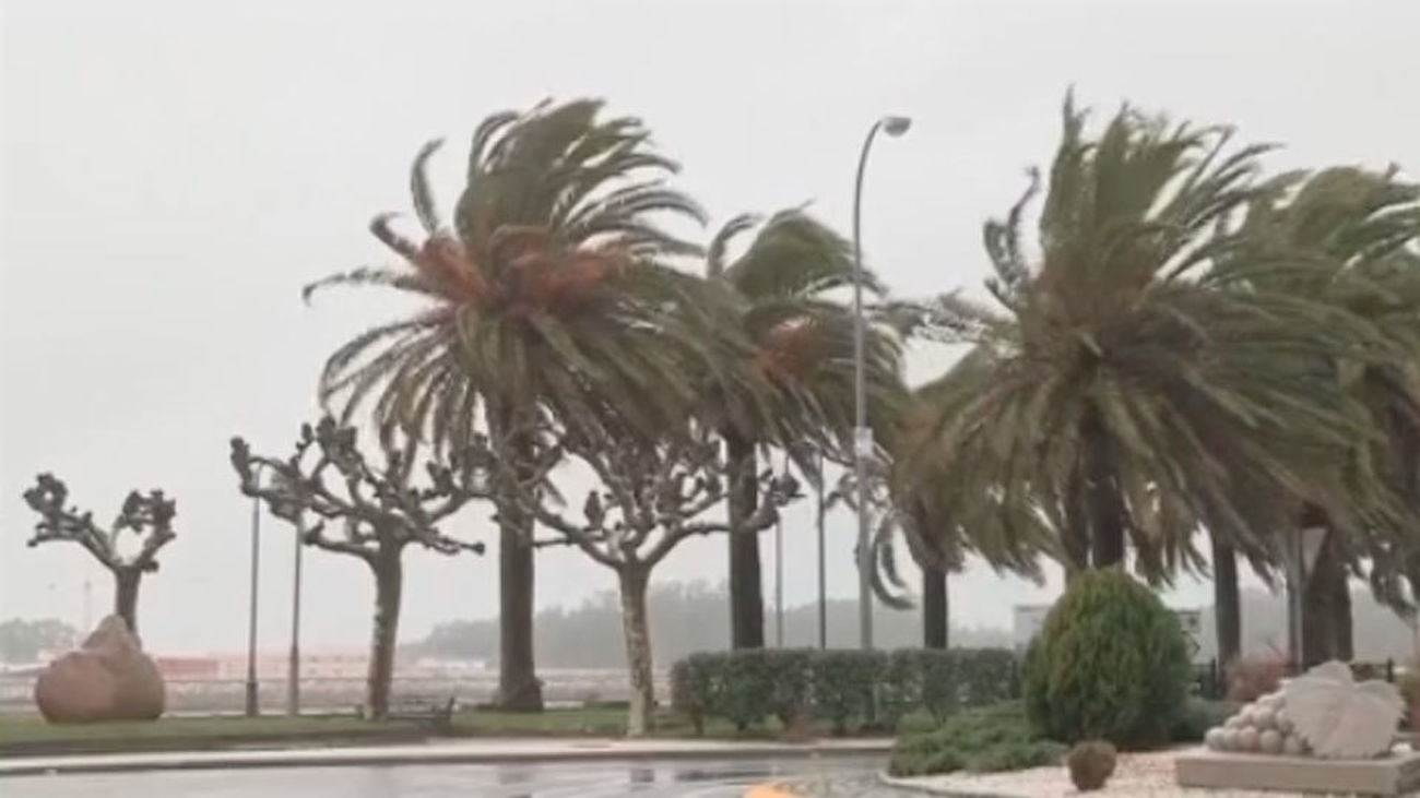 La borrasca 'Ana' mantiene en alerta a 44 provincias, con Lleida en rojo