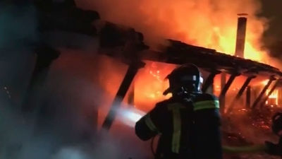 Un incendio destruye el antiguo restaurante Guipúzcoa de la Casa de Campo