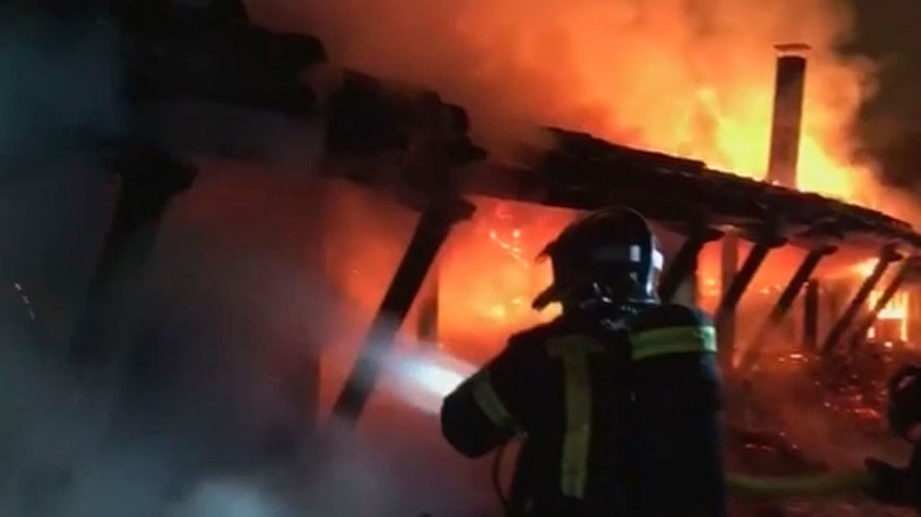 Un incendio destruye el antiguo restaurante Guipúzcoa de la Casa de Campo