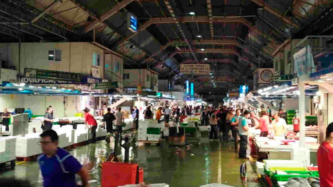 Frenética actividad en Mercamadrid en vísperas de la Navidad