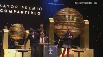 Comienza el sorteo de la Lotería de Navidad 2017 en el Teatro Real