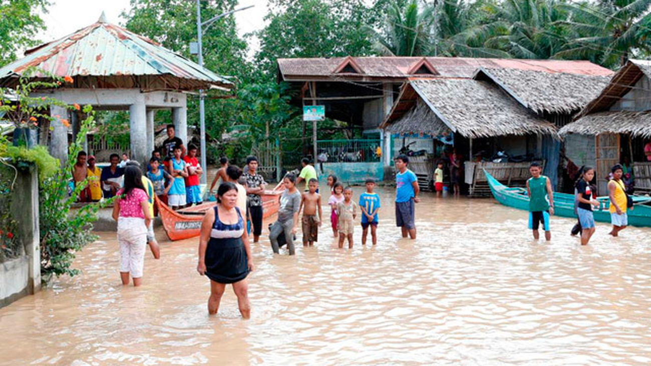 Al menos 126 muertos por la tormenta Tembin en el sur de Filipinas