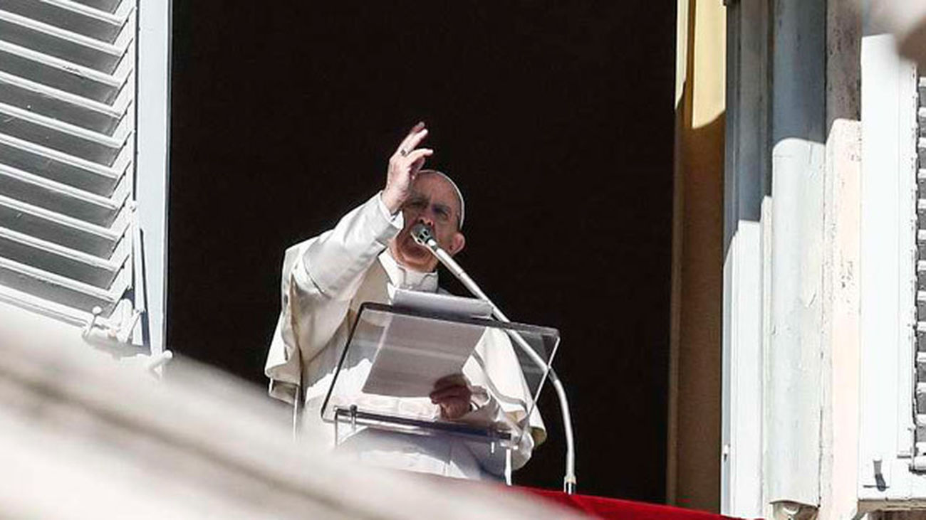 El papa invoca la paz ante los conflictos del mundo y pide la ...