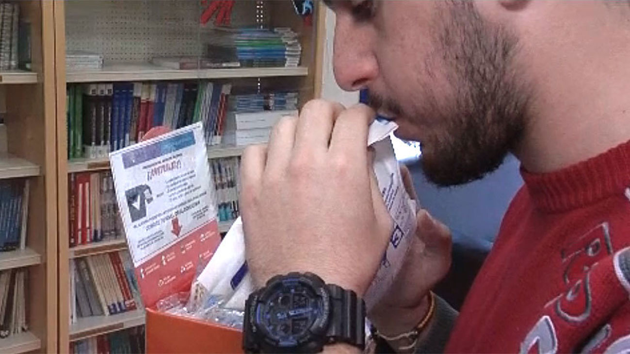 Colmenar Viejo reparte un millar de alcoholímetros para evitar riesgos esta Navidad