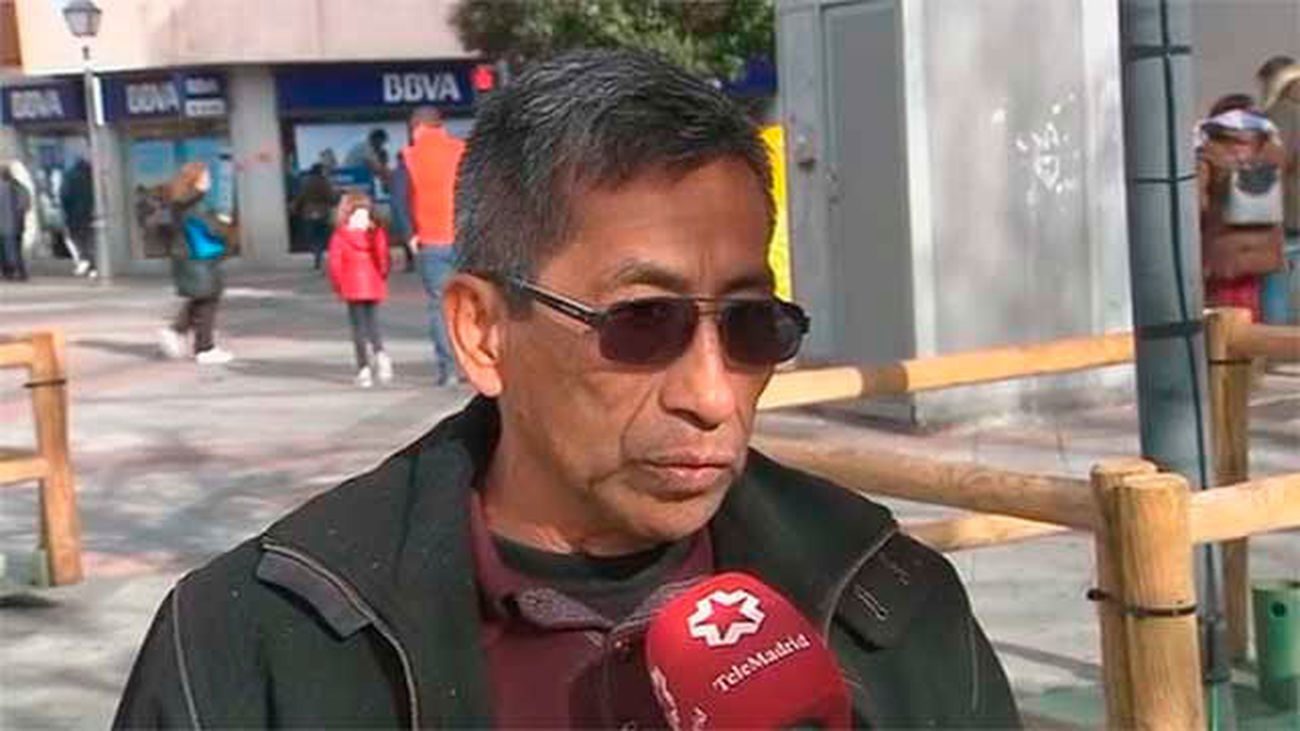 Expulsan a Elfre de la vivienda en la que pernoctaba en un balcón