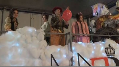 Preparadas las carrozas para la gran cabalgata del viernes en Madrid