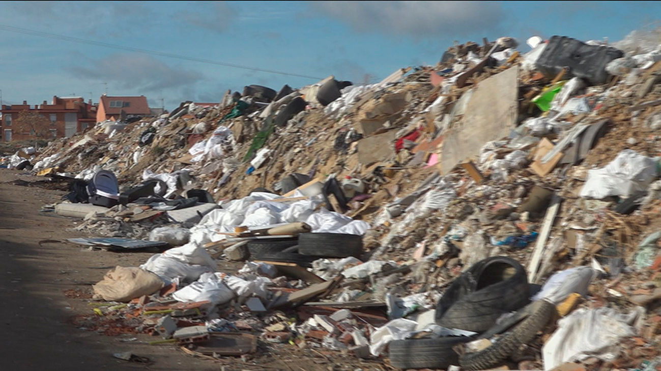 Un vertedero ilegal en el antiguo municipio de Fuencarral