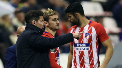 Simeone: "Siempre habíamos pensado en una delantera Griezmann-Costa"